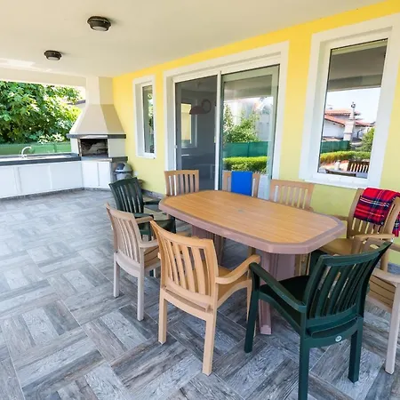 Luxury House In Chervenka Next To Gradina Villa Tschernomorez