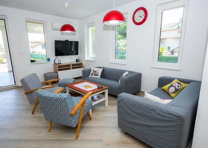 Luxury House In Chervenka Next To Gradina Луксозна вила Черноморец