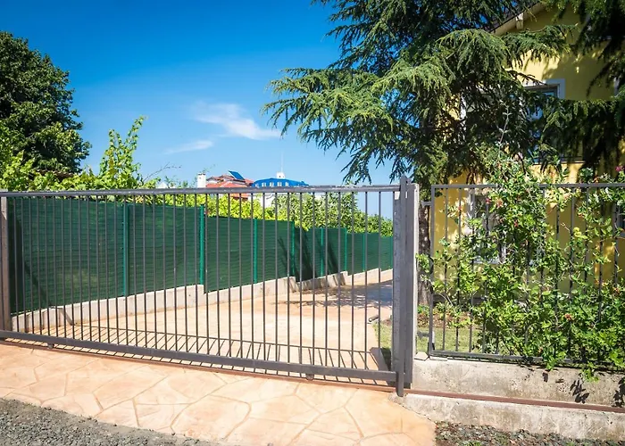 Luxury House In Chervenka Next To Gradina Луксозна вила *