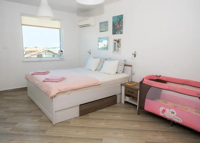 Luxury House In Chervenka Next To Gradina